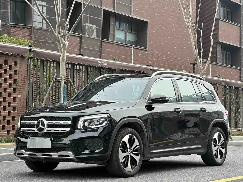 Mercedes-Benz GLB 2021 — фото 1 из 5
