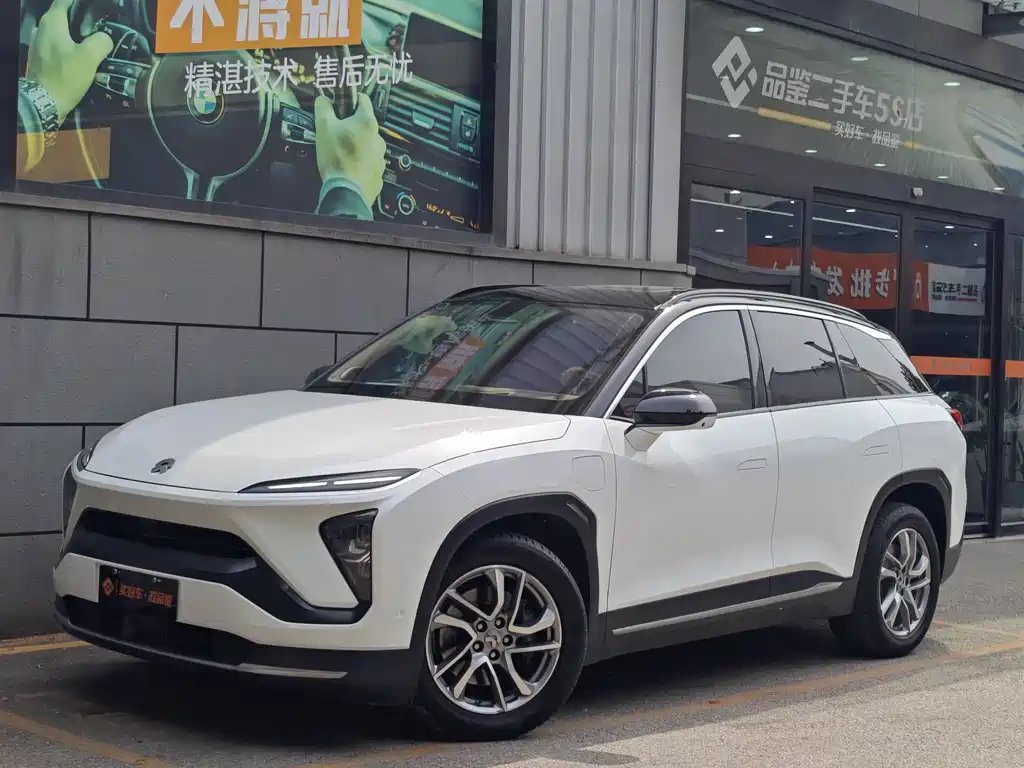 NIO ES6 2020