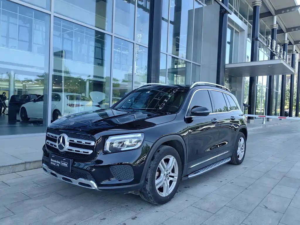 Mercedes-Benz GLB 2021