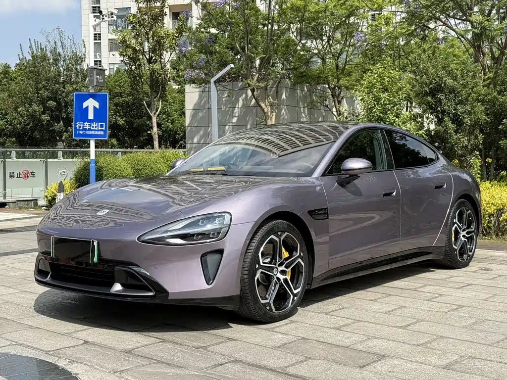 Xiaomi SU7 2025