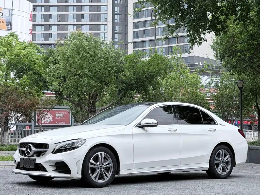 Mercedes-Benz C-Class 2021