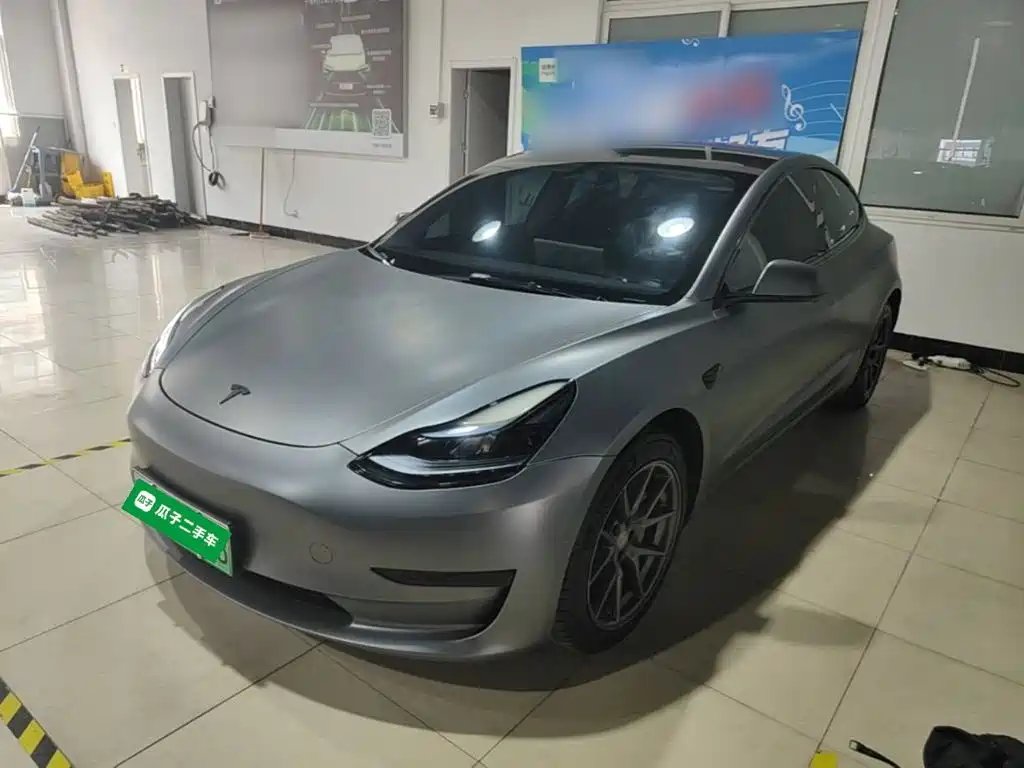 Tesla Model 3 2022