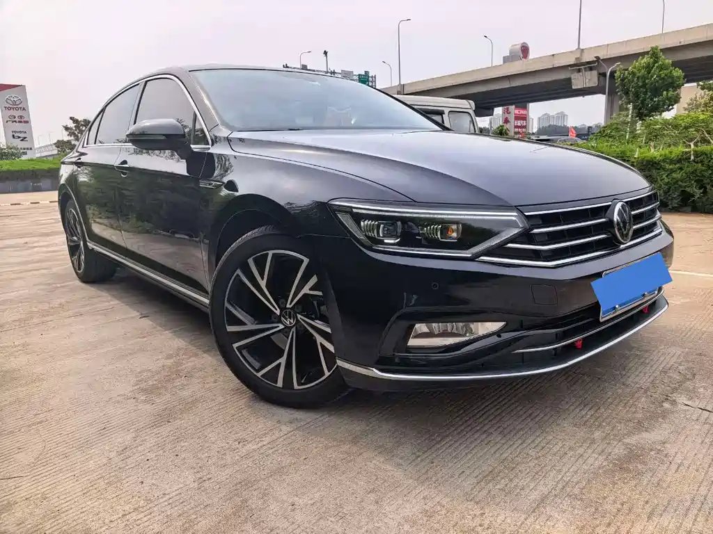 Volkswagen Magotan 2024