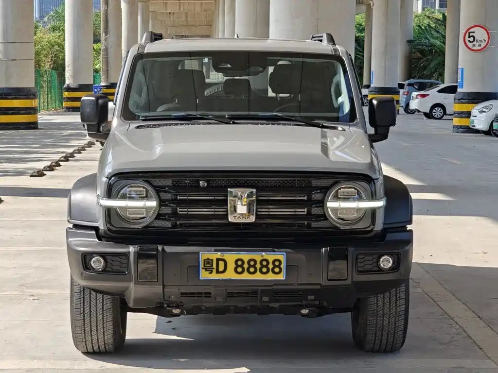 Tank Tank 300 2022