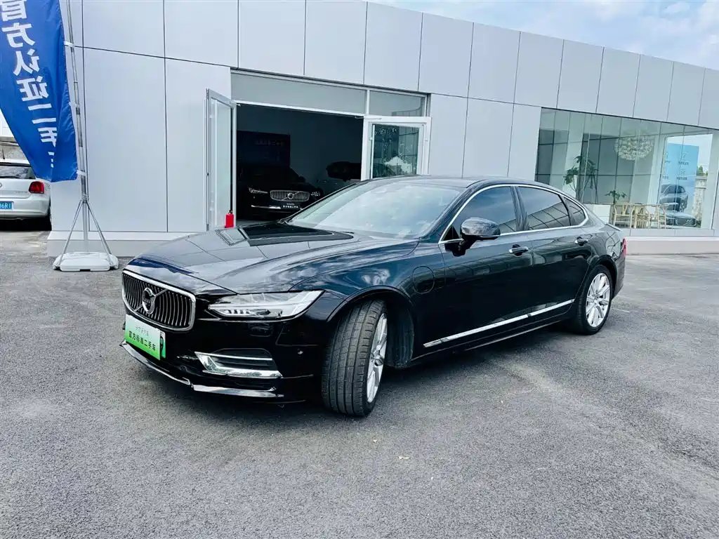 Volvo S90 PHEV 2019