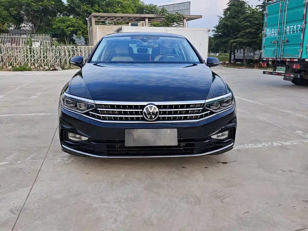 Volkswagen Magotan 2024