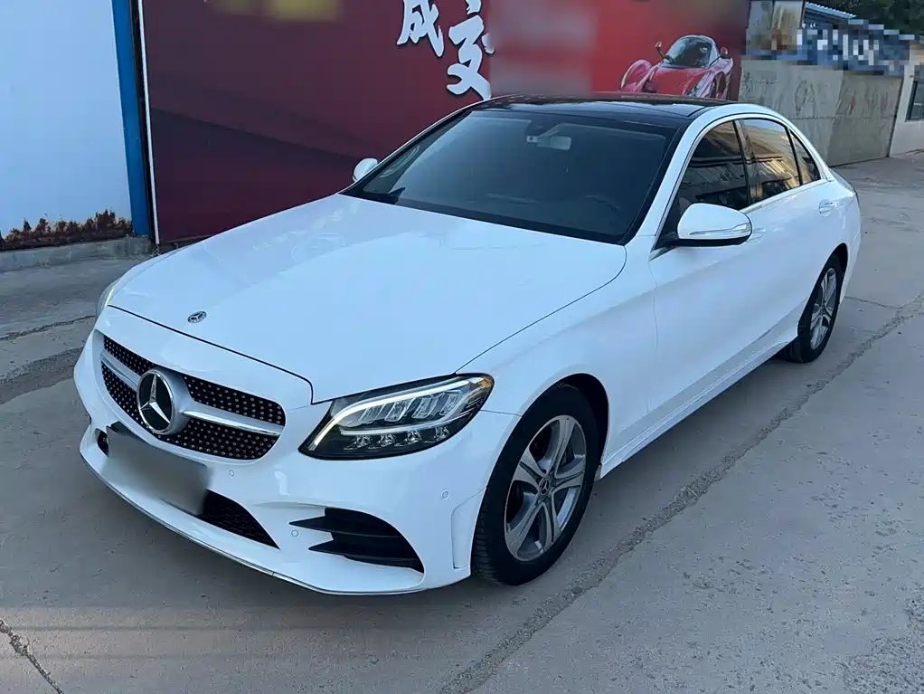 Mercedes-Benz C-Class 2020 — фото 1 из 5