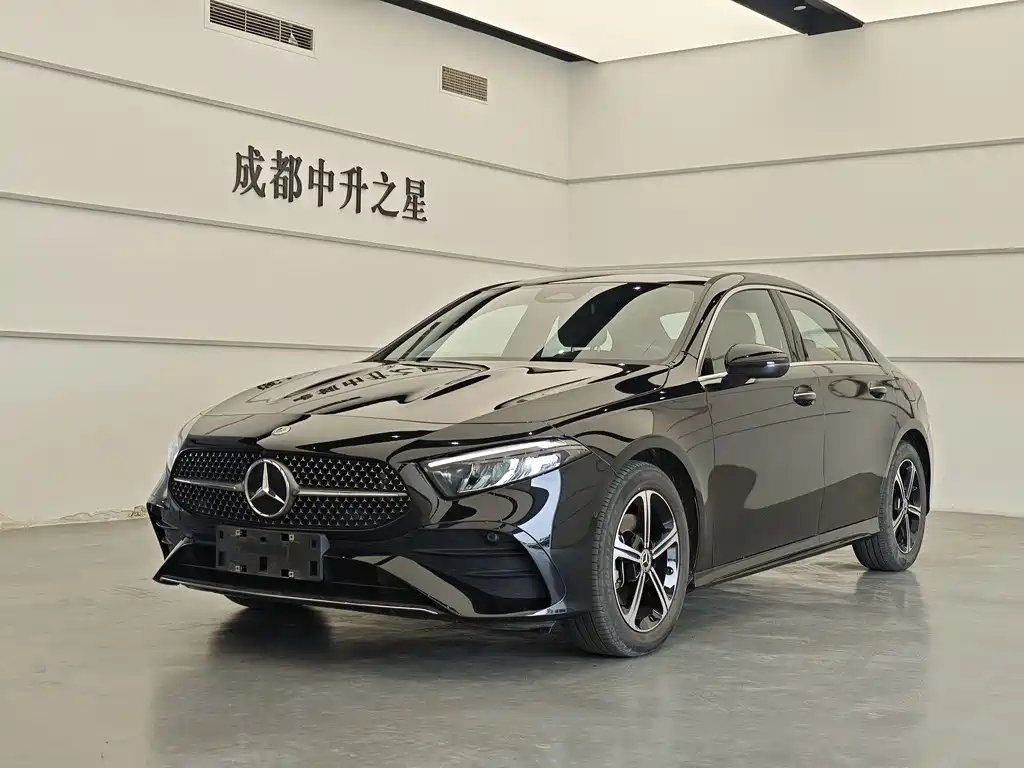Mercedes-Benz A-Class 2024 — фото 1 из 5