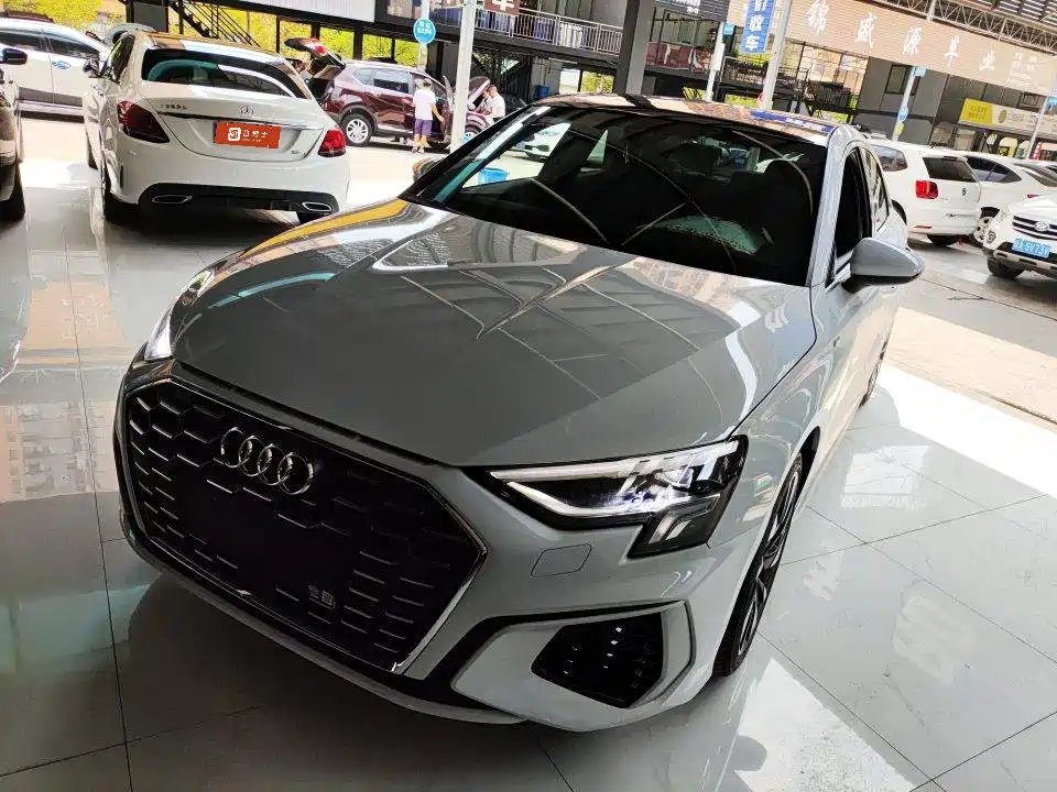 Audi A3 2023 — фото 1 из 5