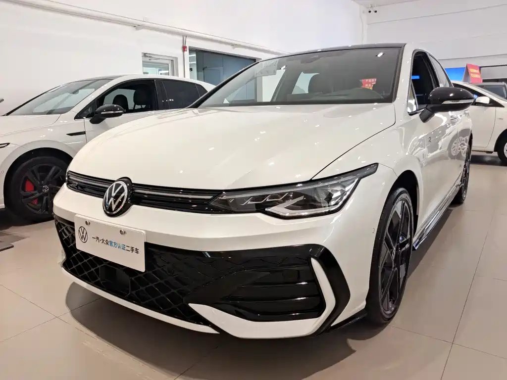 Volkswagen Golf 2024