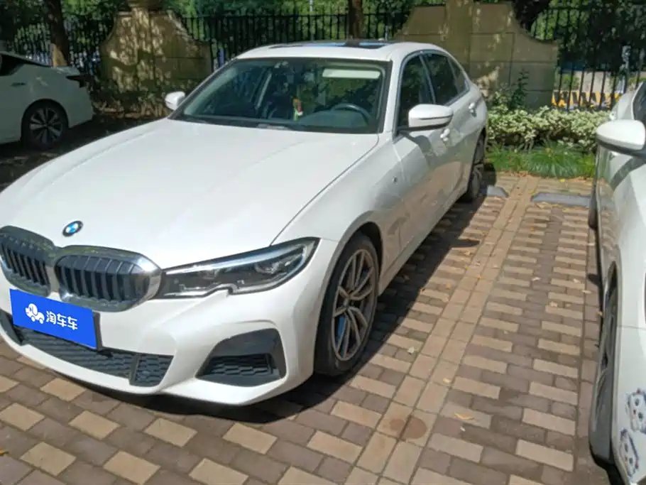 BMW 3 Series 2021 — фото 1 из 5