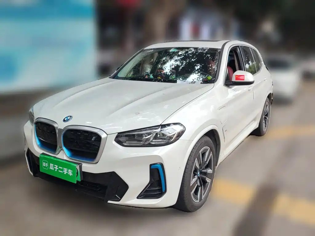 BMW iX3 2022 — фото 1 из 5