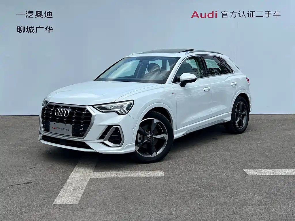Audi Q3 2023 — фото 1 из 5