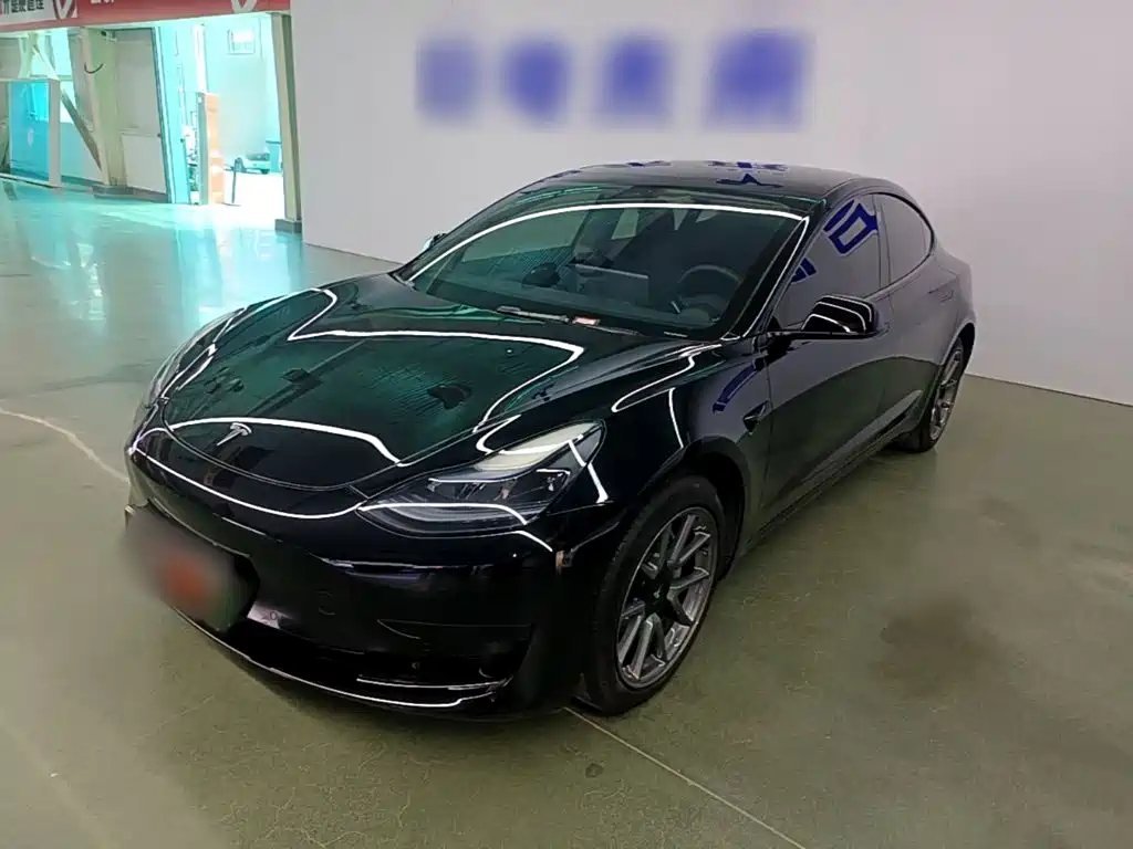 Tesla Model 3 2023 — фото 1 из 5