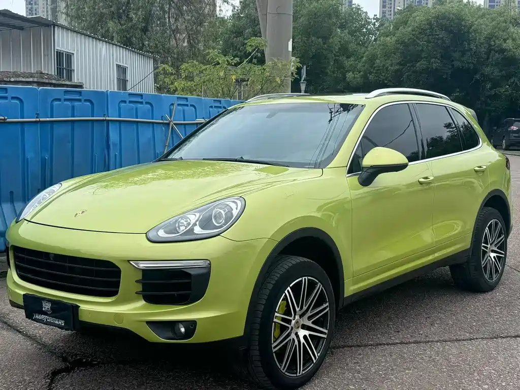 Porsche Cayenne 2015 — фото 1 из 5