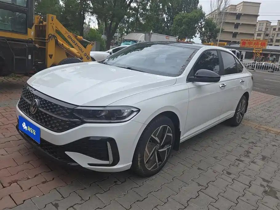 Volkswagen Lavida 2023 — фото 1 из 5
