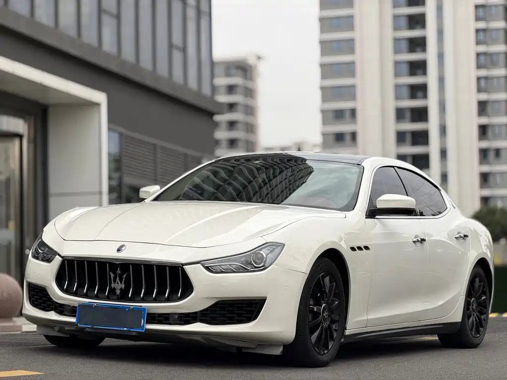 Maserati Ghibli 2017 — фото 1 из 5