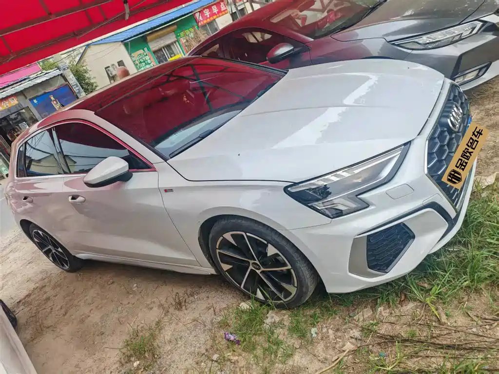 Audi A3 2023 — фото 1 из 4