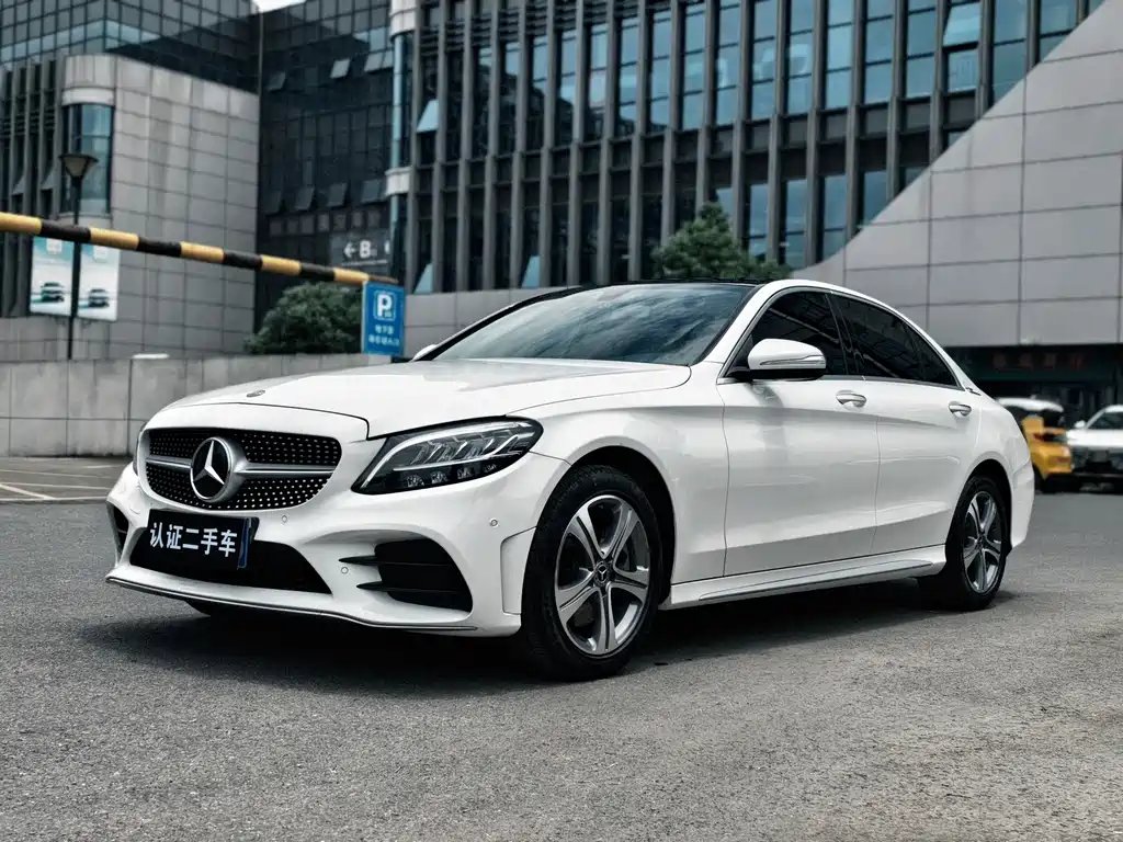 Mercedes-Benz C-Class 2020 — фото 1 из 5
