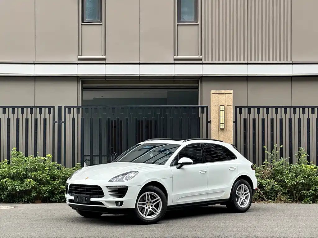 Porsche Macan 2016