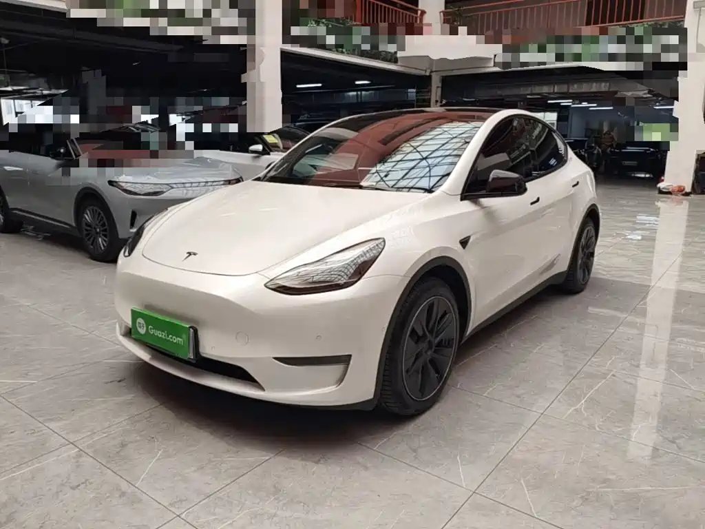 Tesla Model Y 2021