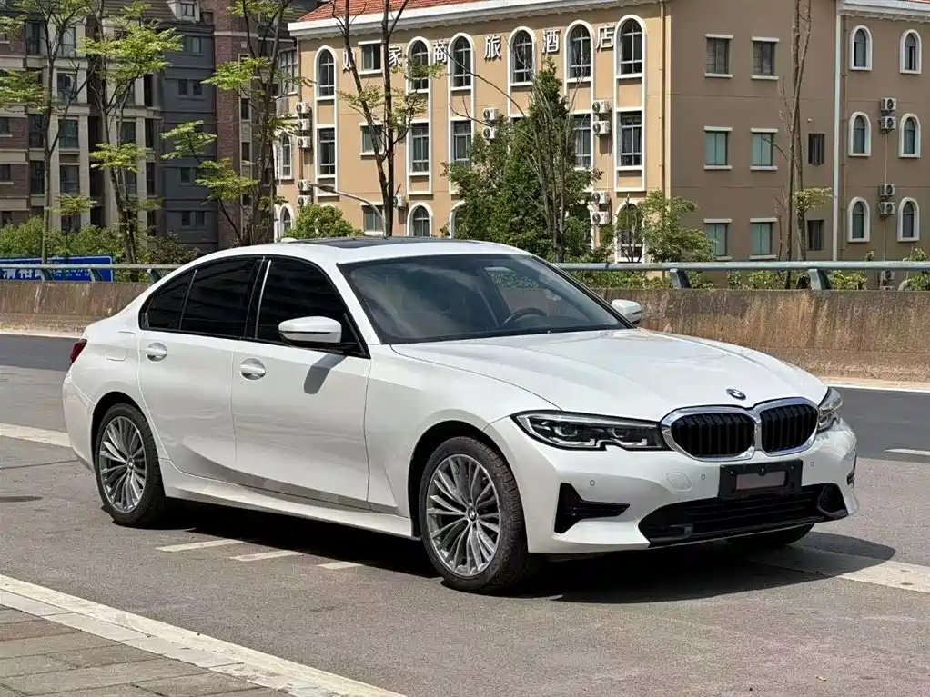 BMW 3 Series 2022