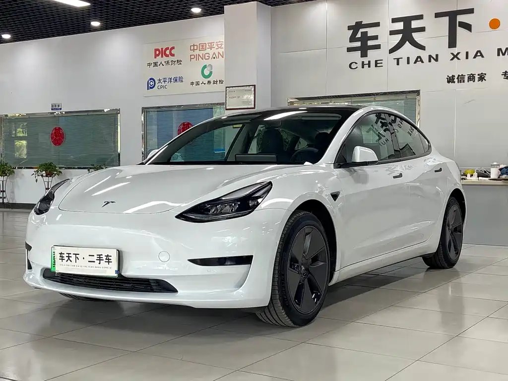 Tesla Model 3 2023