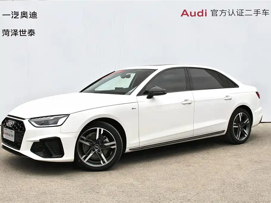 Audi A4L 2022 — фото 1 из 5