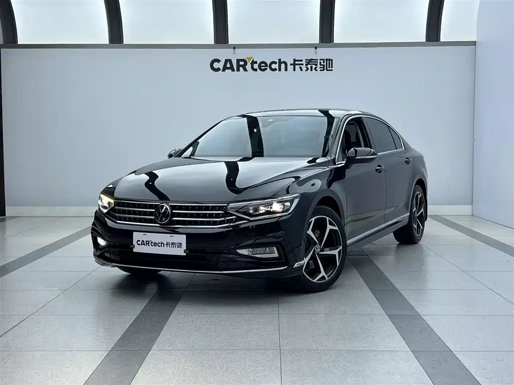 Volkswagen Magotan 2025