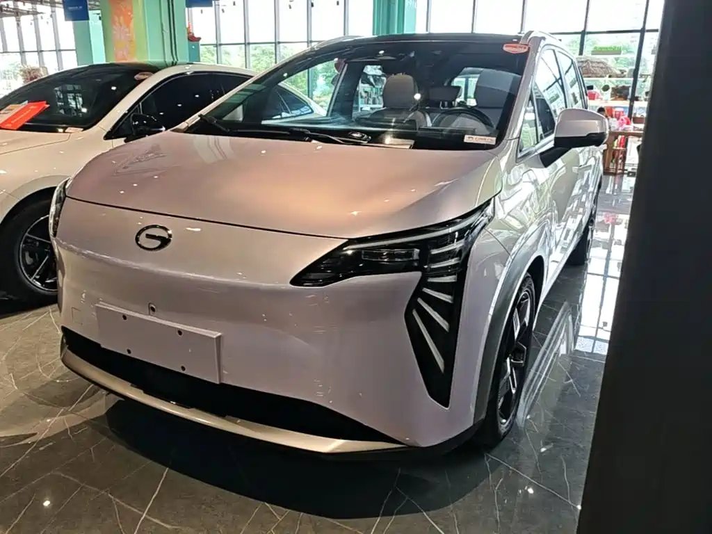 Aion AION Y 2023 — фото 1 из 5
