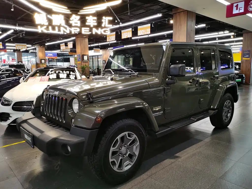 Jeep Wrangler 2015 — фото 1 из 5