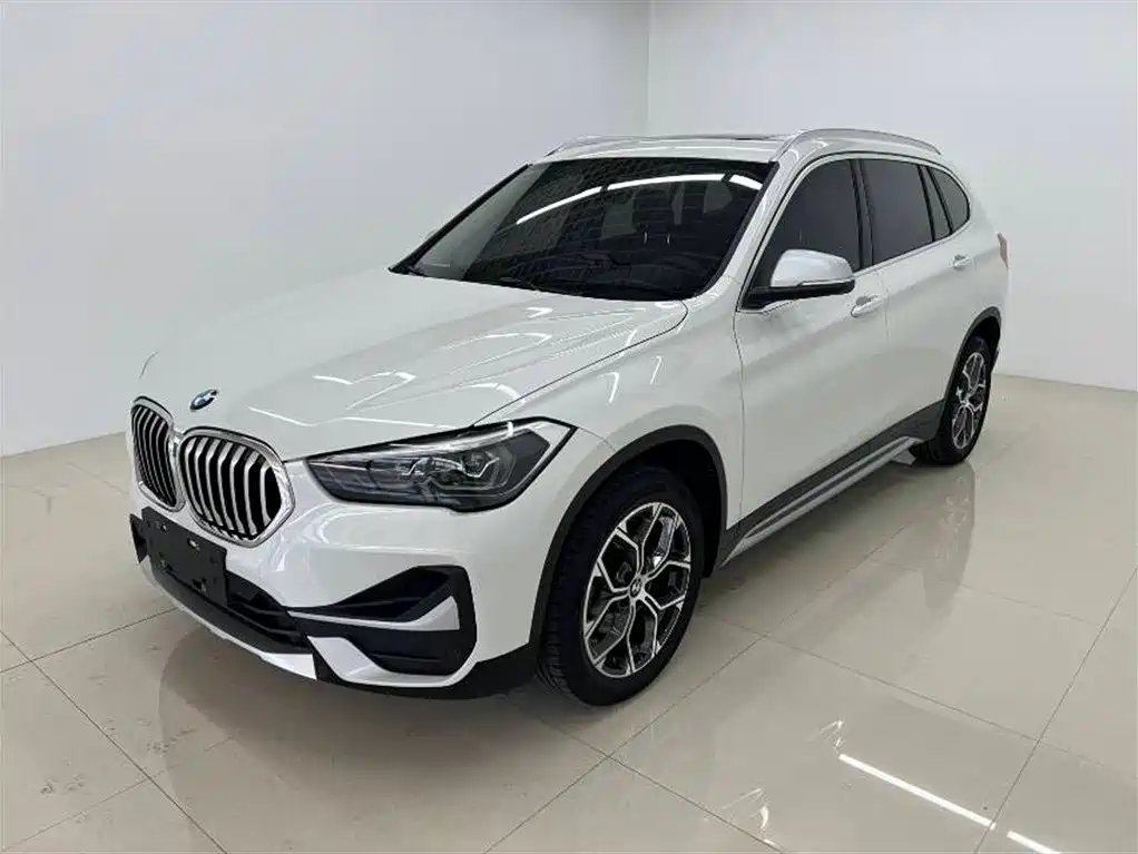 BMW X1 2022 — фото 1 из 5