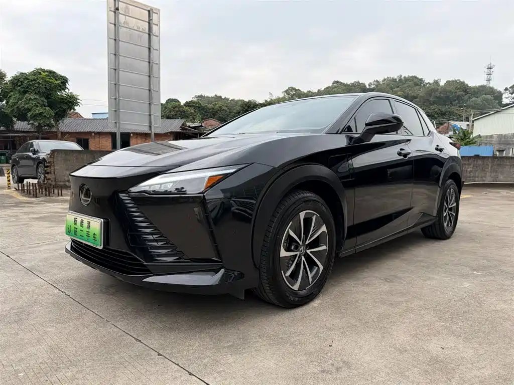 Lexus RZ 2023 — фото 1 из 5