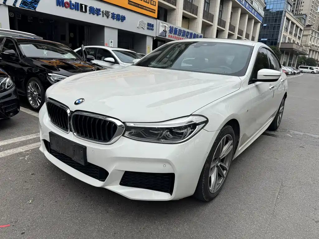 BMW 6 Series GT 2018 — фото 1 из 5
