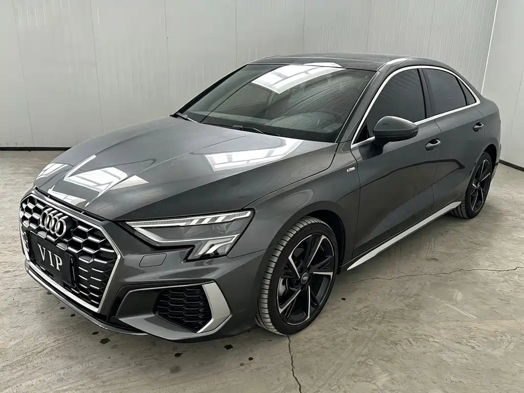Audi A3 2022 — фото 1 из 5
