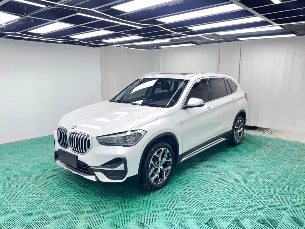 BMW X1 2022 — фото 1 из 5