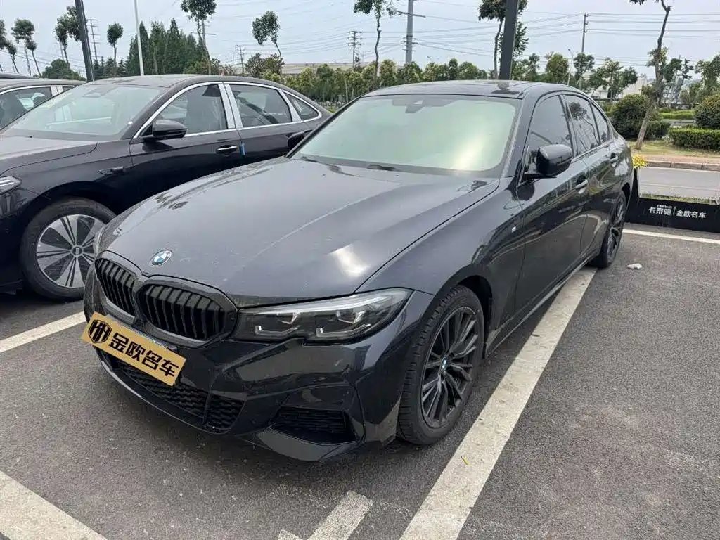 BMW 3 Series 2022 — фото 1 из 5