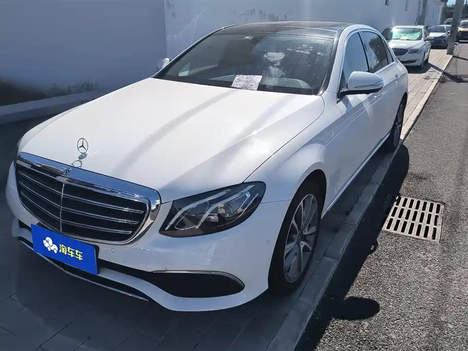 Mercedes-Benz E-Class 2018 — фото 1 из 5