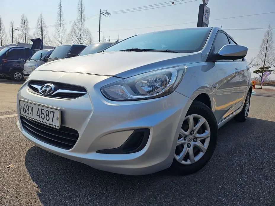 Hyundai Accent 2015