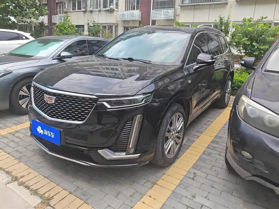 Cadillac XT6 2022 — фото 1 из 5