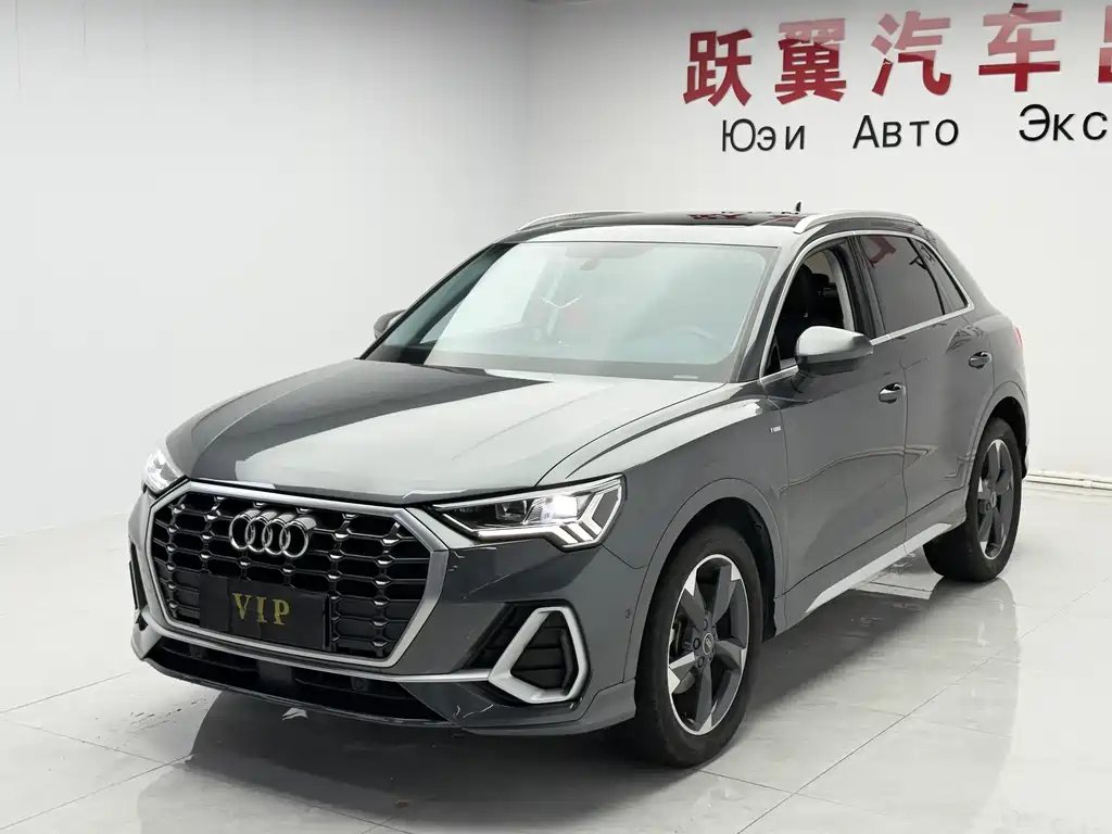Audi Q3 2021 — фото 1 из 5