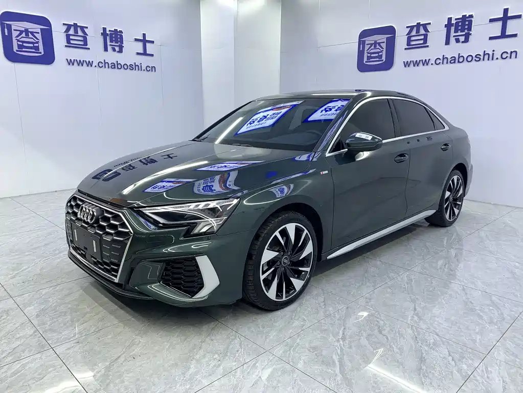 Audi A3 2023 — фото 1 из 5