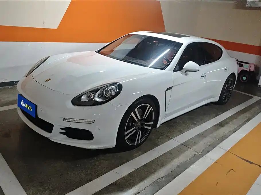 Porsche Panamera 2015 — фото 1 из 5