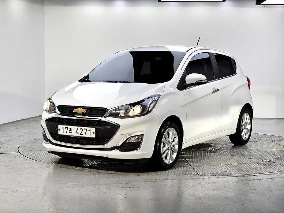 Chevrolet Spark 2019 — фото 1 из 5