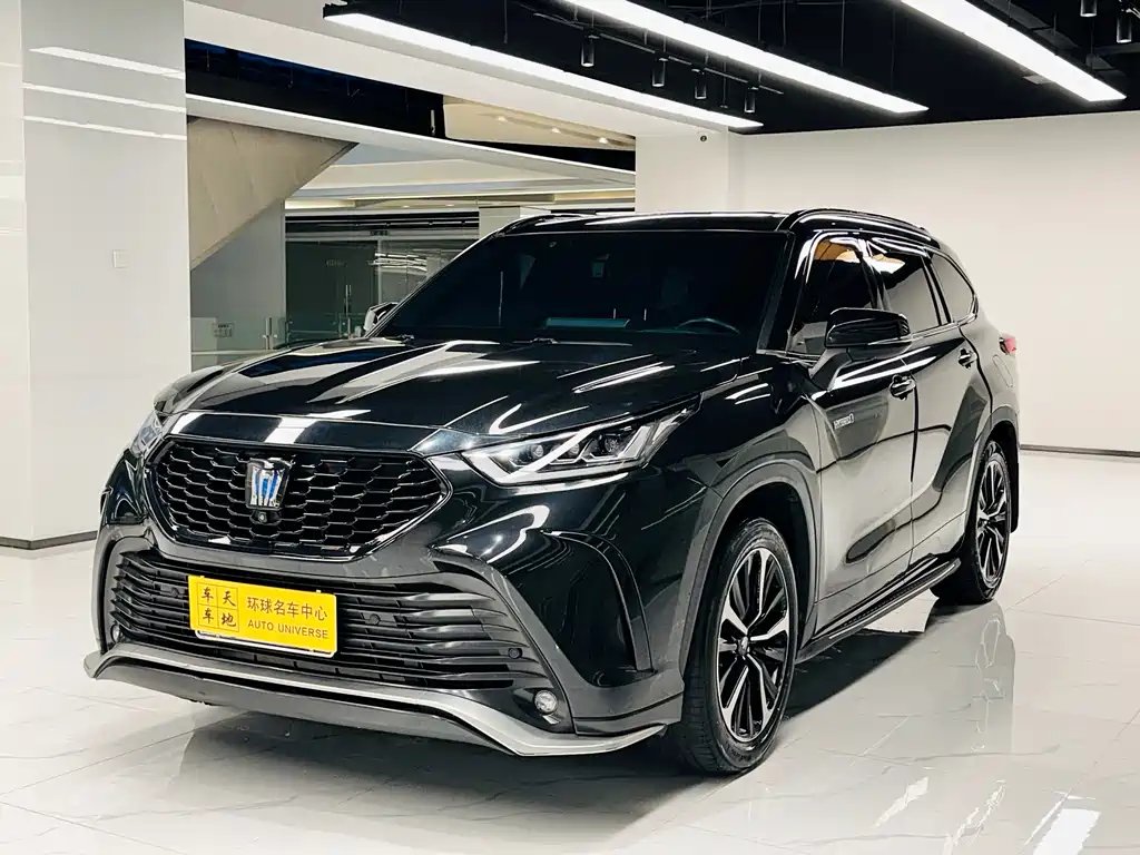Toyota Crown Kluger 2021