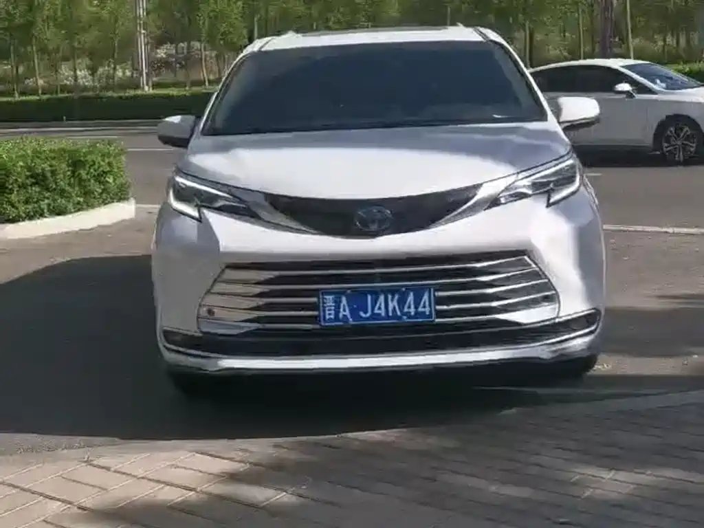 Toyota Sienna 2022