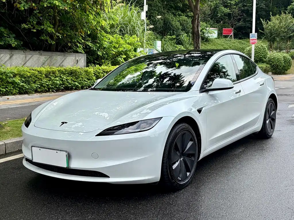 Tesla Model 3 2026