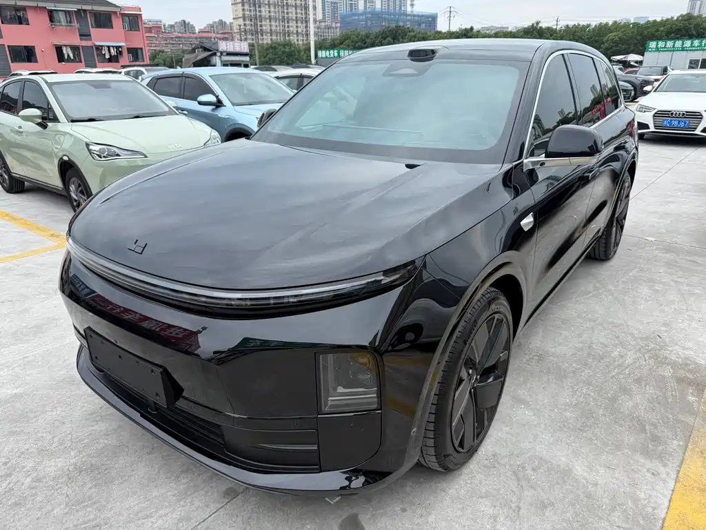 Li Auto Li L6 2025