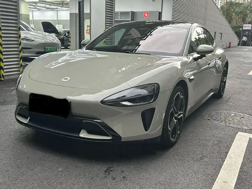 Xiaomi SU7 2024