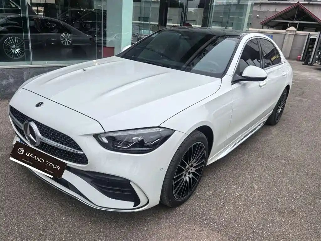 Mercedes-Benz C-Class 2025